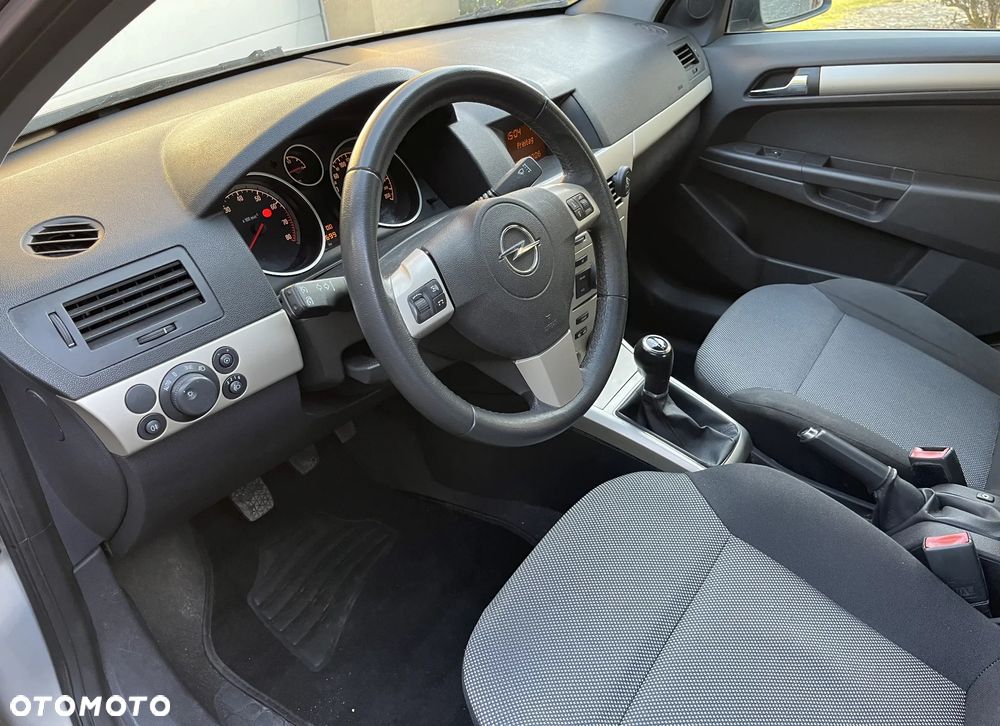 Opel Astra - 10