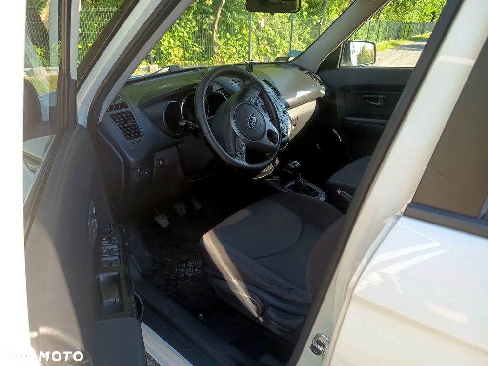 Kia Soul 1.6 XL EU5 - 6