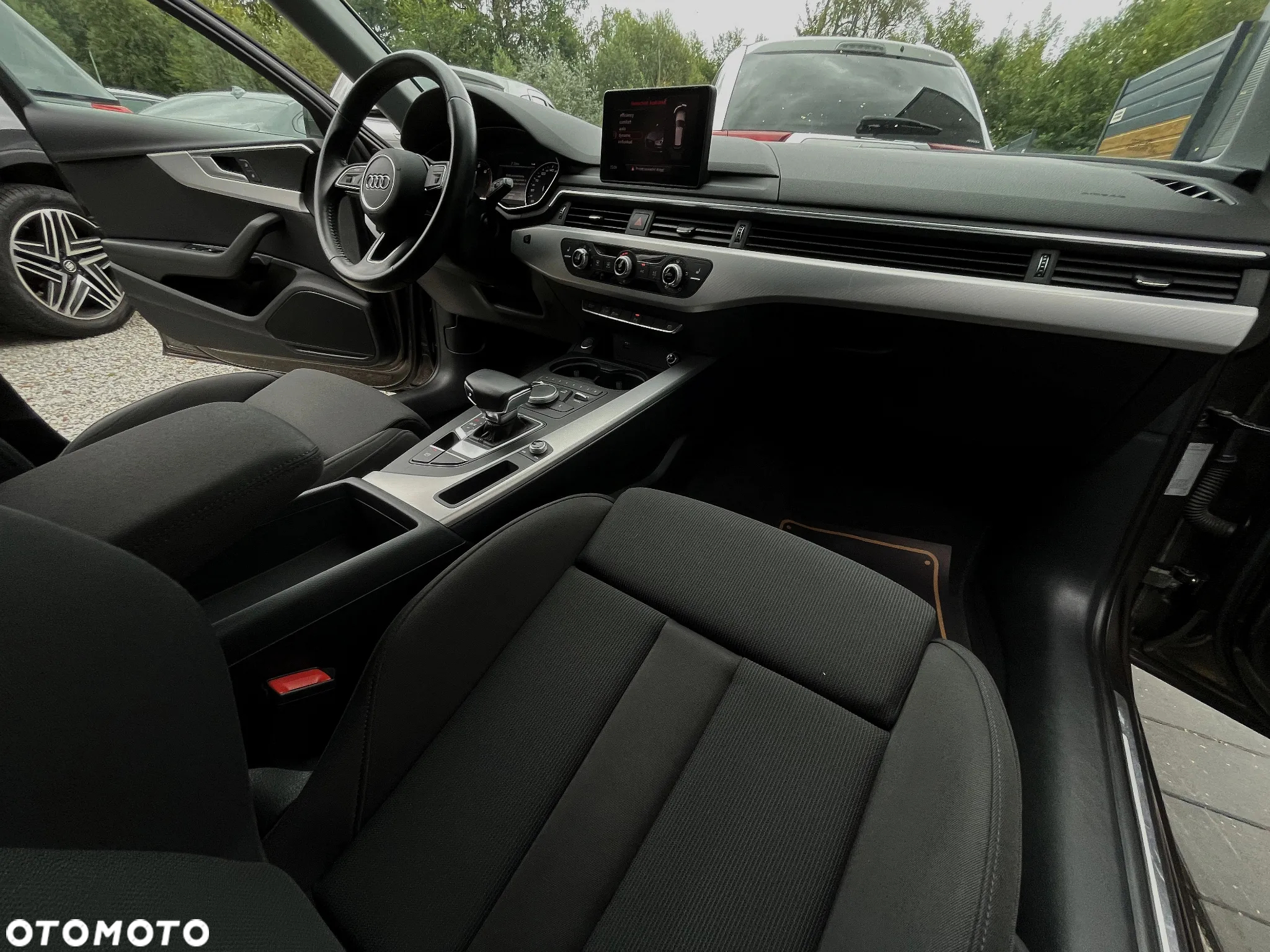 Audi A4 2.0 TFSI ultra S tronic - 16