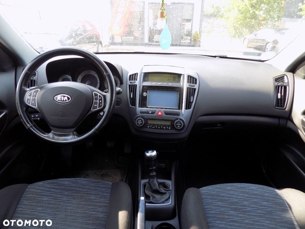 Kia Ceed - 5