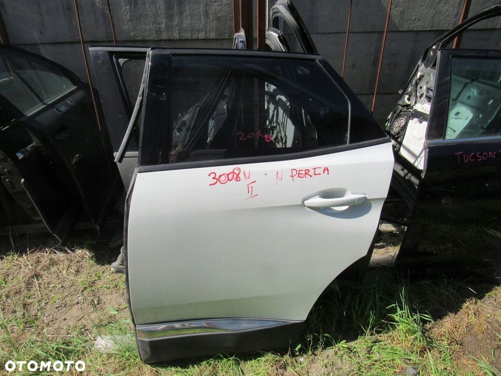 Peugeot 3008 II 2016 lewe Drzwi tylne - 1