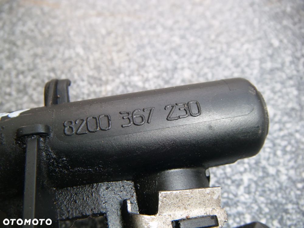 renault clio 3 1.2 16v  07r listwa wtryskowa kompletna 8200367230 - 2