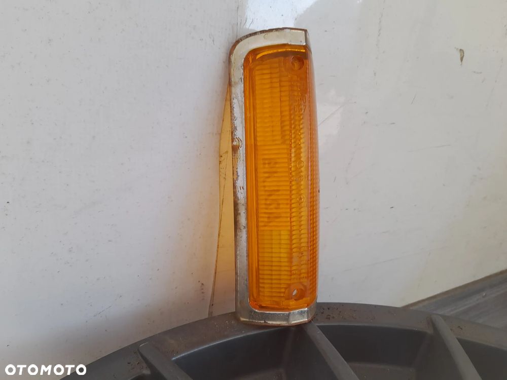 Klosz kierunkowskazu lewy przód Ford Taunus TC1 71BG13369AA - 2
