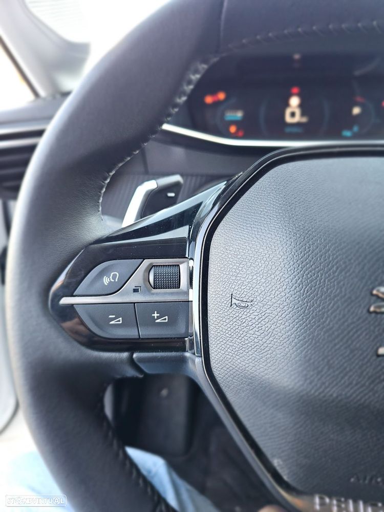 Peugeot 208 1.2 PureTech Allure EAT8 - 16