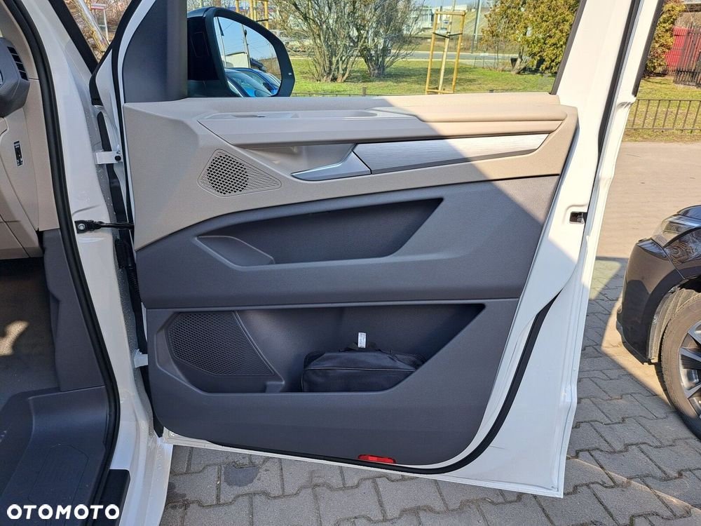 Volkswagen Multivan 2.0 TDI L2 Edition DSG - 16