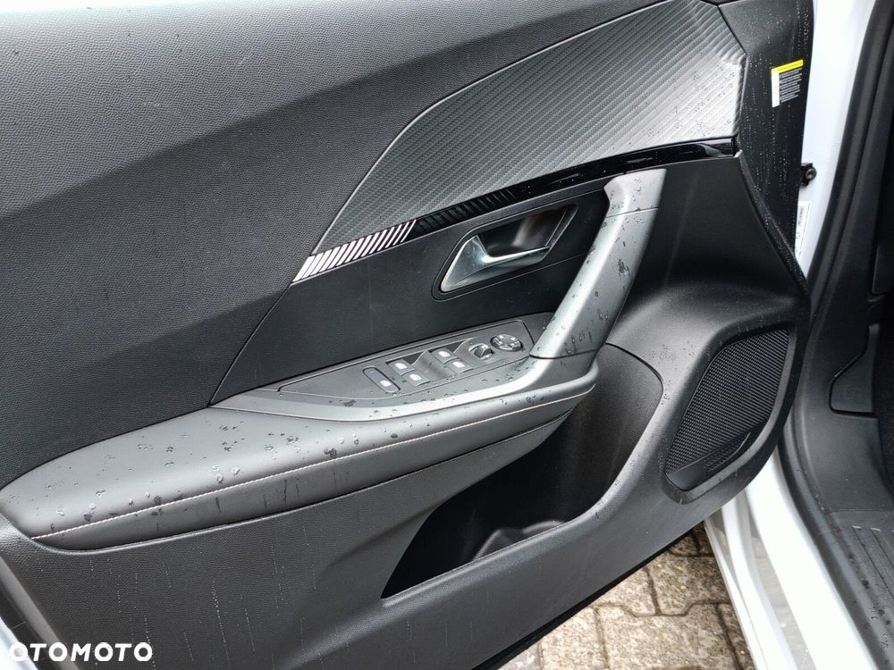 Peugeot 2008 1.2 PureTech Allure S&S EAT8 - 19