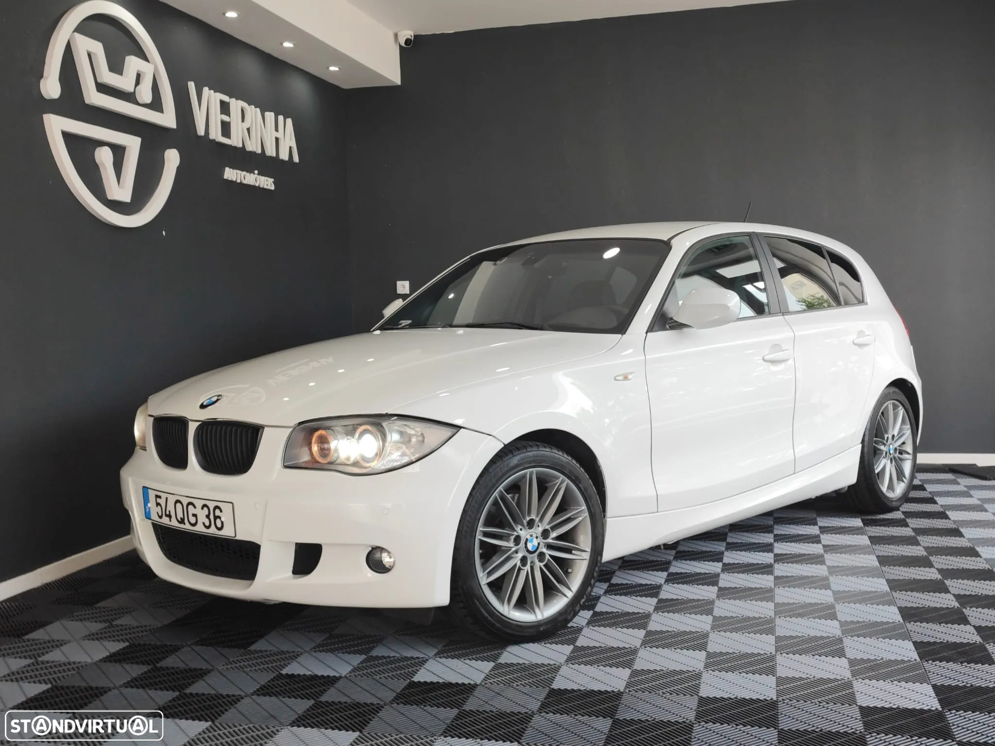 BMW 118 d Pack M - 4