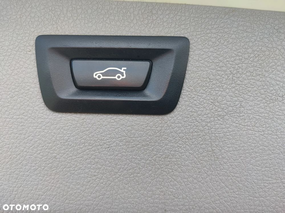 BMW Seria 3 316d - 11