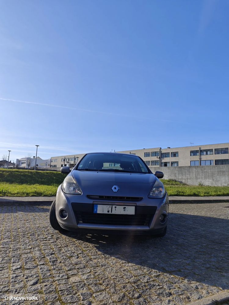 Renault Clio 1.5 dCi Dynamique S - 1