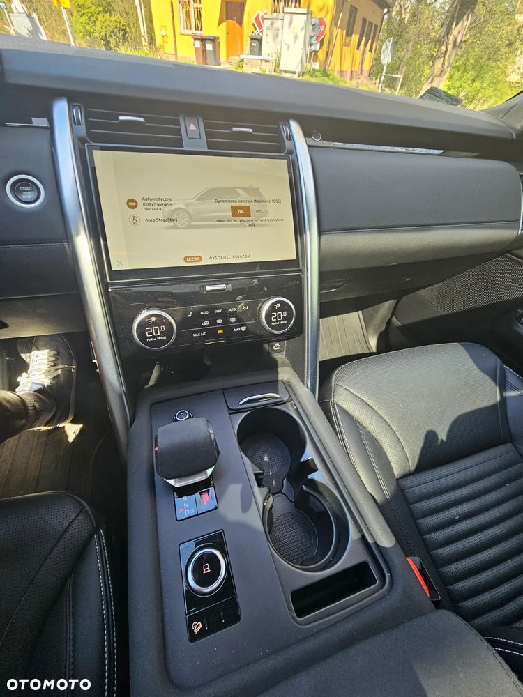 Land Rover Discovery 2.0 P300 Dynamic SE - 22