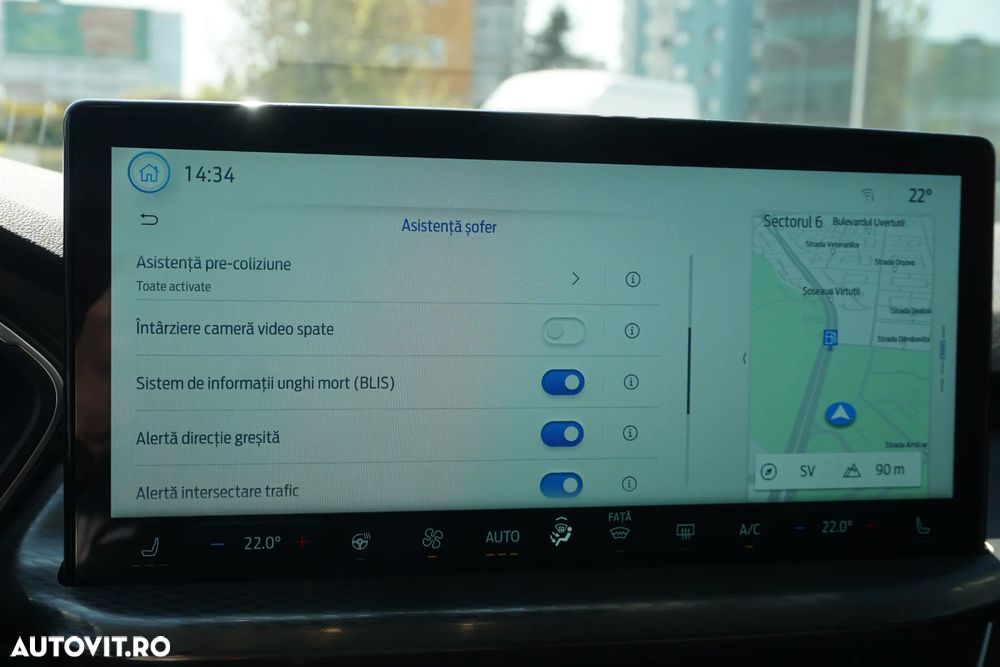 Ford Kuga 1.5 EcoBoost A8 FWD Titanium - 14