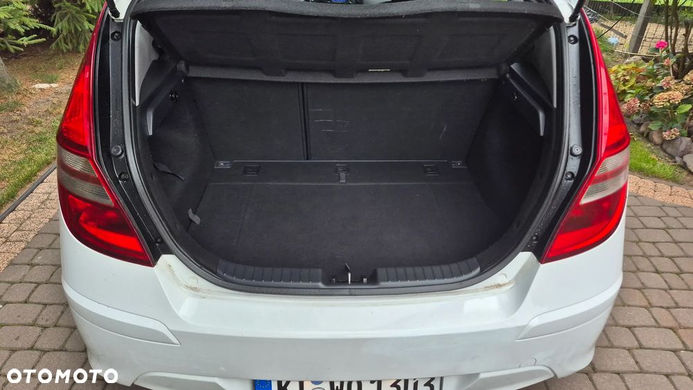 Hyundai i30 1.4 Base + EU5 - 25