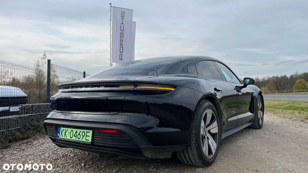 Porsche Taycan - 20