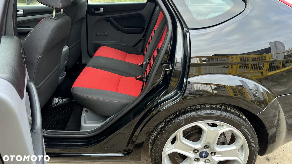 Ford Focus 1.6 Ti-VCT Black Magic - 25