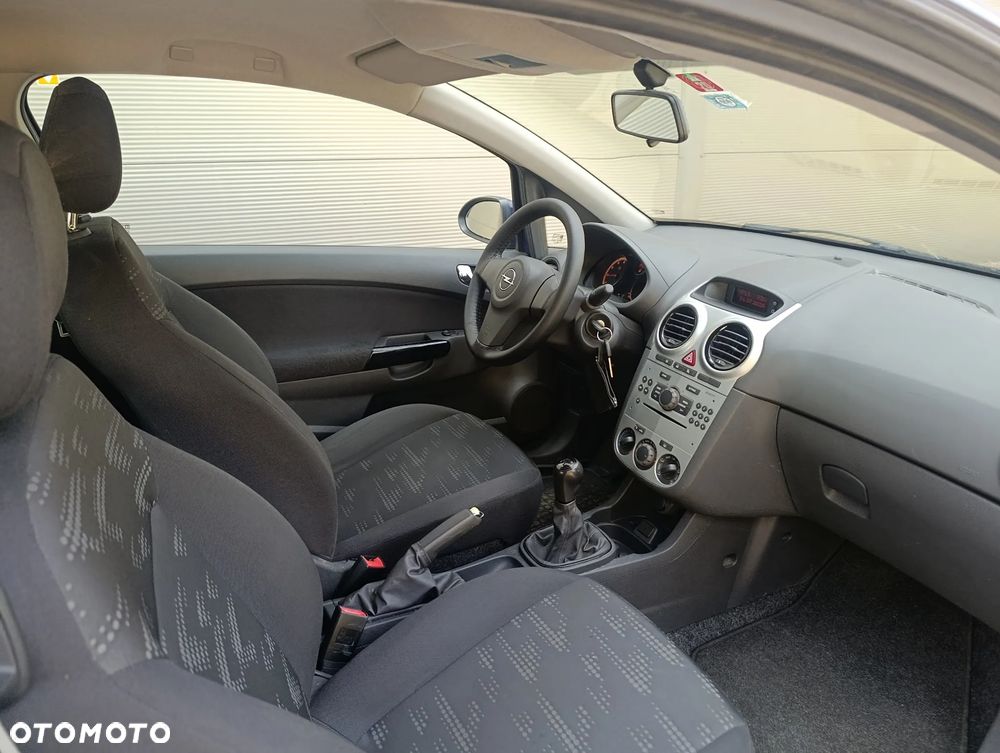 Opel Corsa 1.2 16V Enjoy - 11