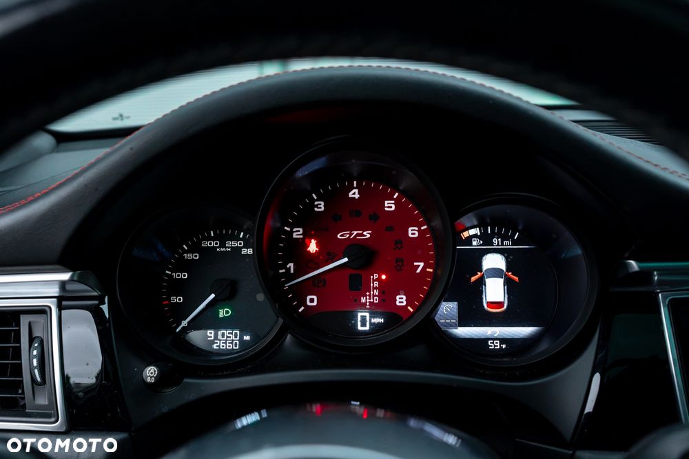 Porsche Macan GTS PDK - 25