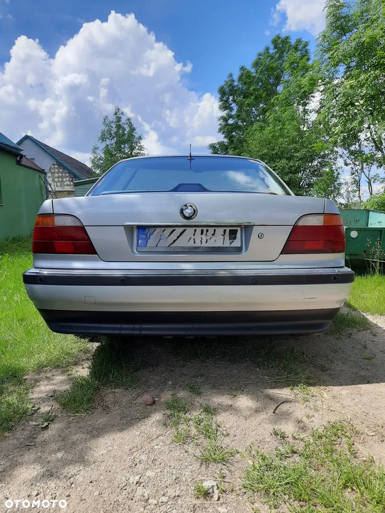 BMW Seria 7 - 27