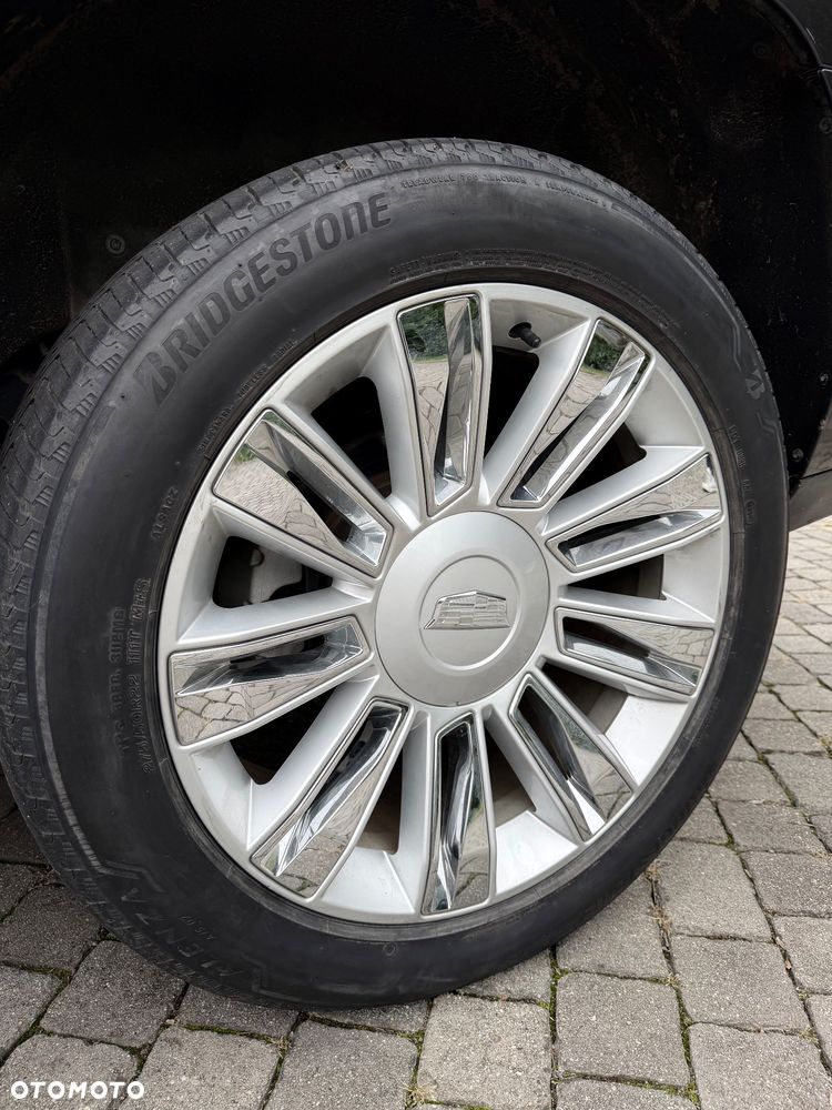 Cadillac Escalade - 11