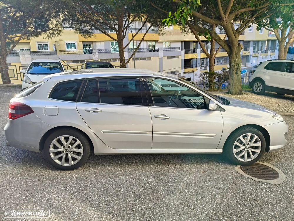 Renault Laguna Break 2.0 dCi Initiale - 8