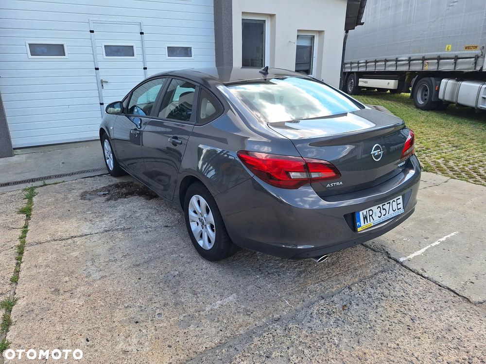 Opel Astra 1.4 T Business - 1