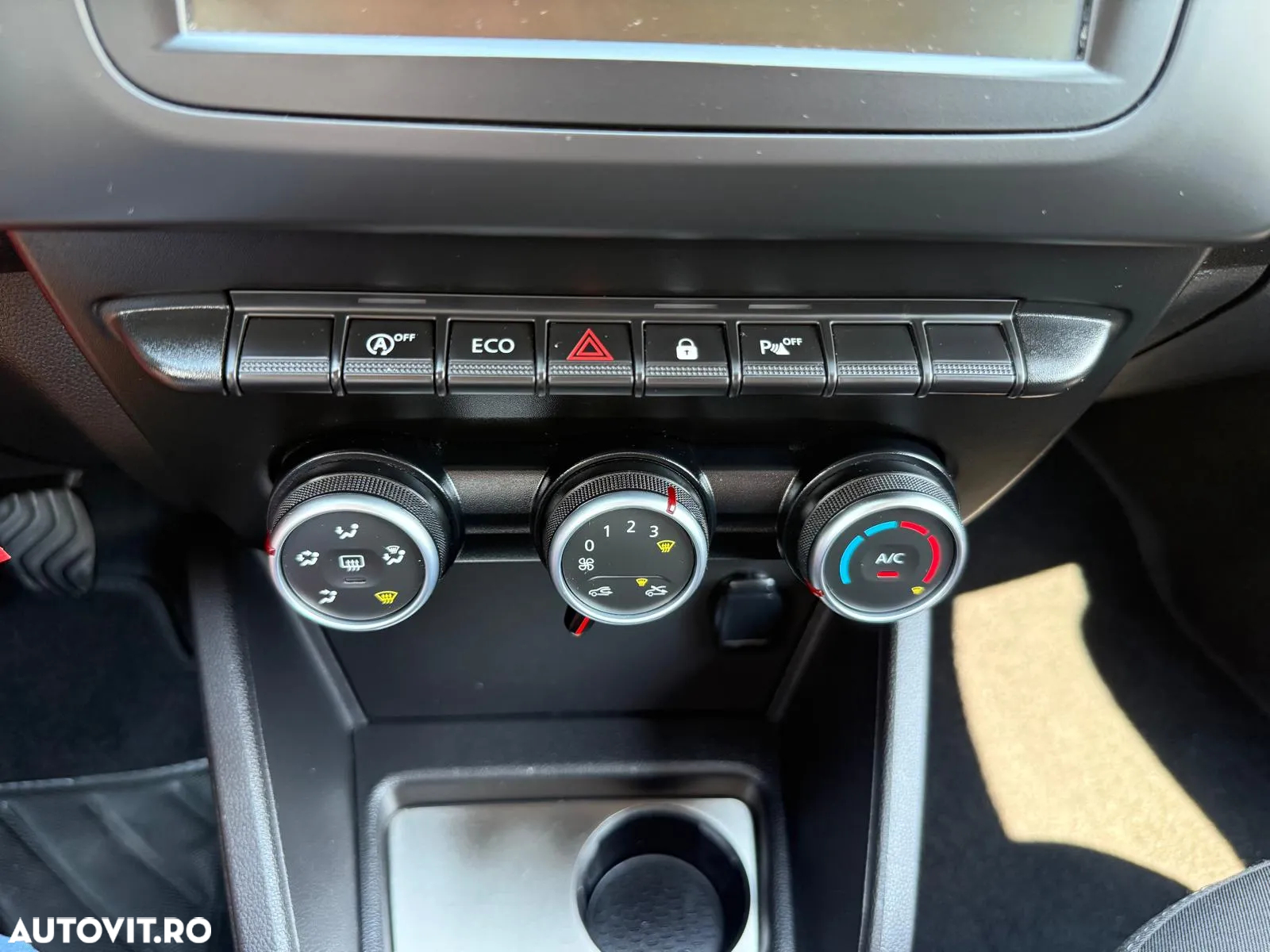 Dacia Duster SCe 115 2WD Comfort - 26
