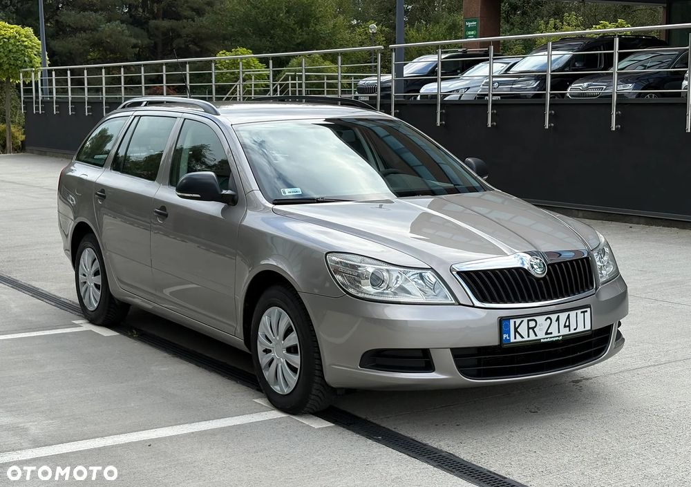 Skoda Octavia 1.6 Ambiente EU5 - 3