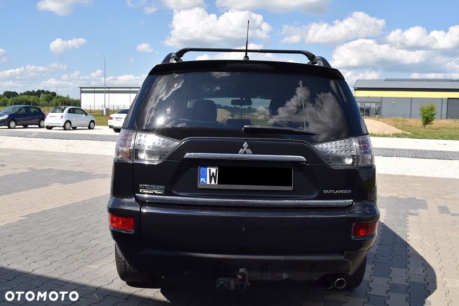 Mitsubishi Outlander 2.2 DID Intense EU5 - 17