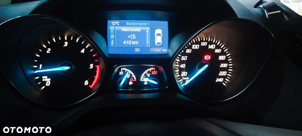 Ford Kuga 2.0 TDCi 4x4 ST-Line - 24