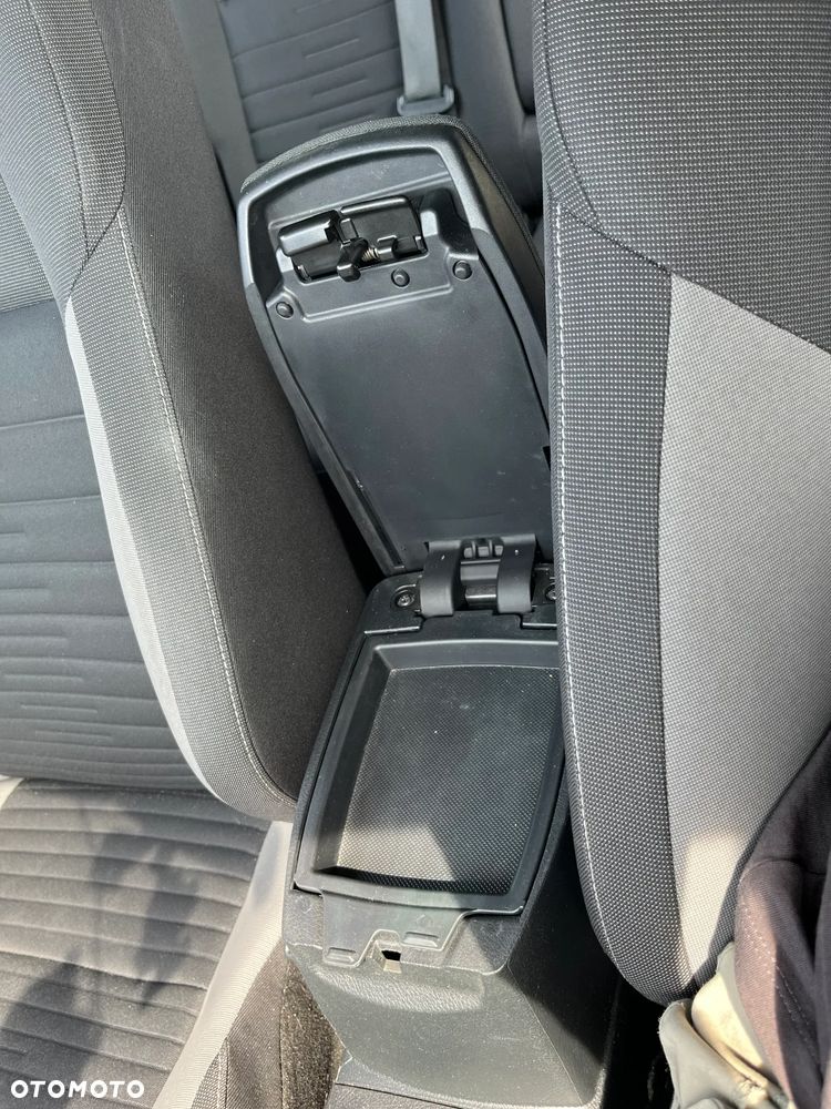 Toyota Auris 1.6 Active - 33