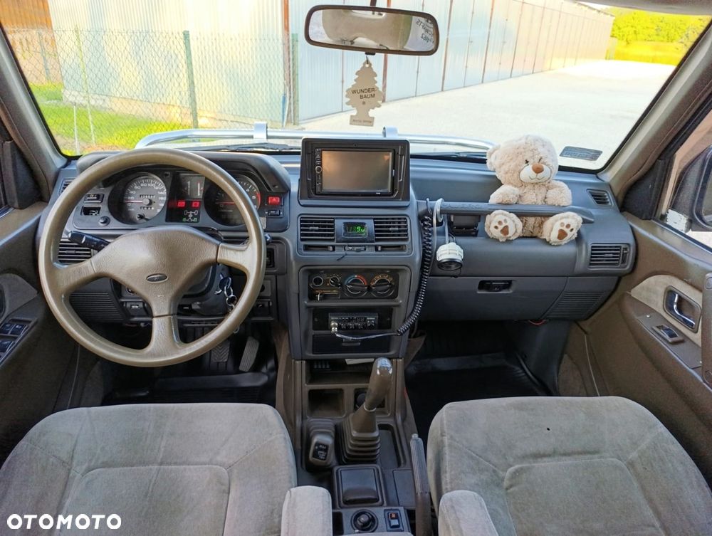 Mitsubishi Pajero 2.5 TD GL - 8