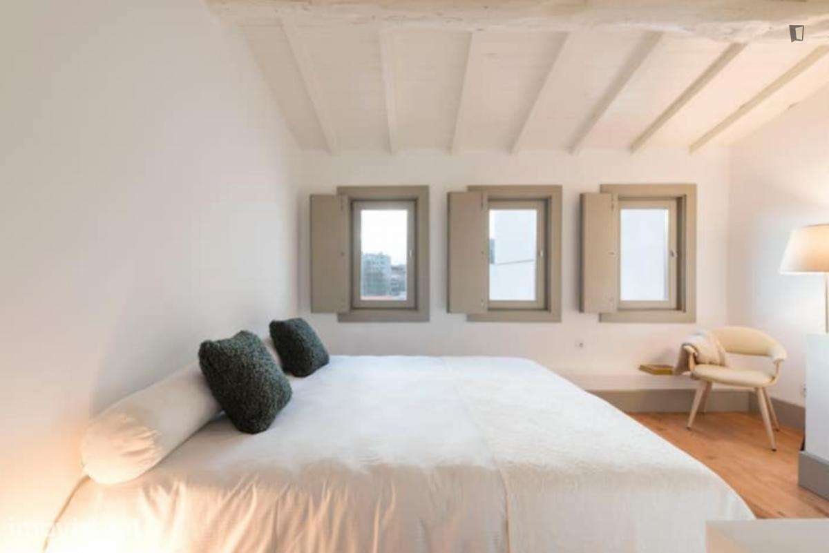 Apartamento com 1 quartos - localizado em Santo Ildefonso Porto - Grande imagem: 3/26