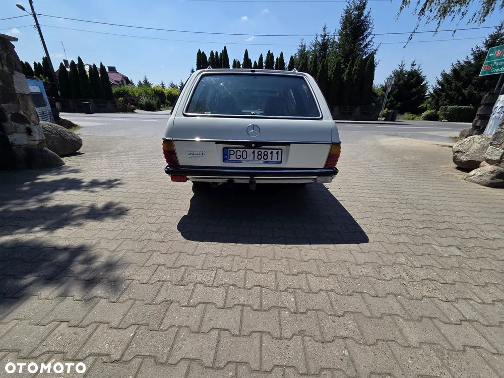 Mercedes-Benz W123 - 8