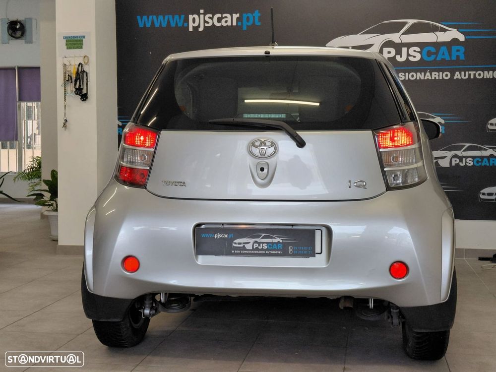 Toyota iQ 1.0 VVT-i - 7