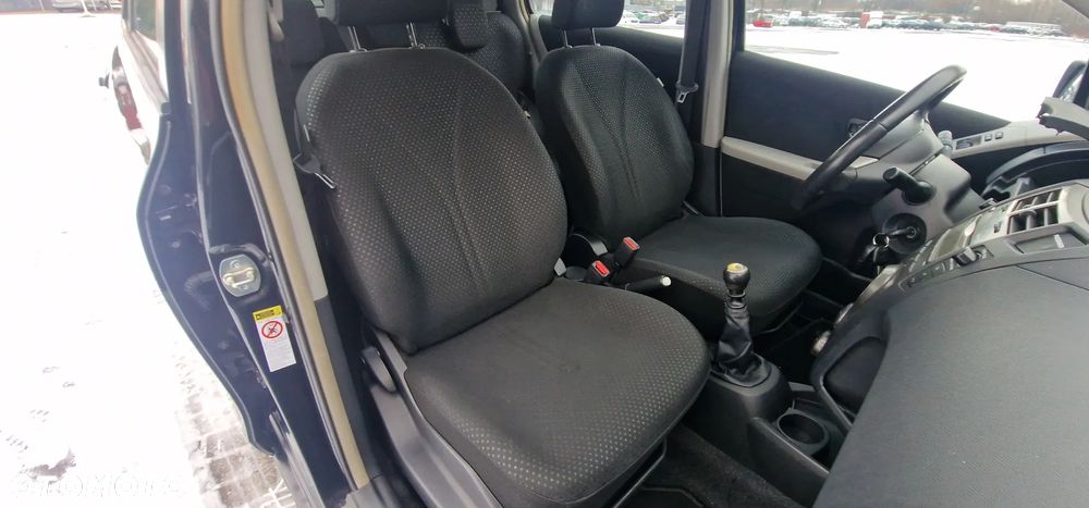 Toyota Yaris 1.33 VVT-i Club - 14