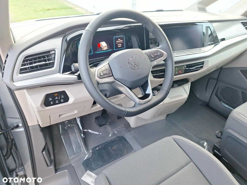 Volkswagen Multivan - 9