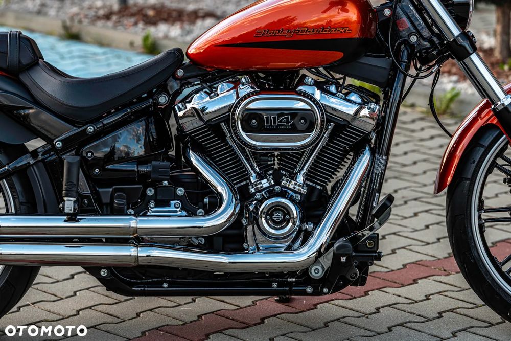 Harley-Davidson Softail Breakout - 15