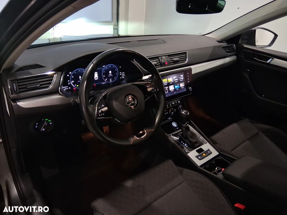 Skoda Superb 2.0 TDI DSG Ambition - 14