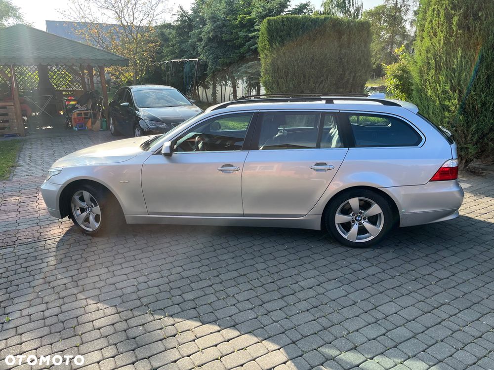 BMW Seria 5 520d Touring - 10