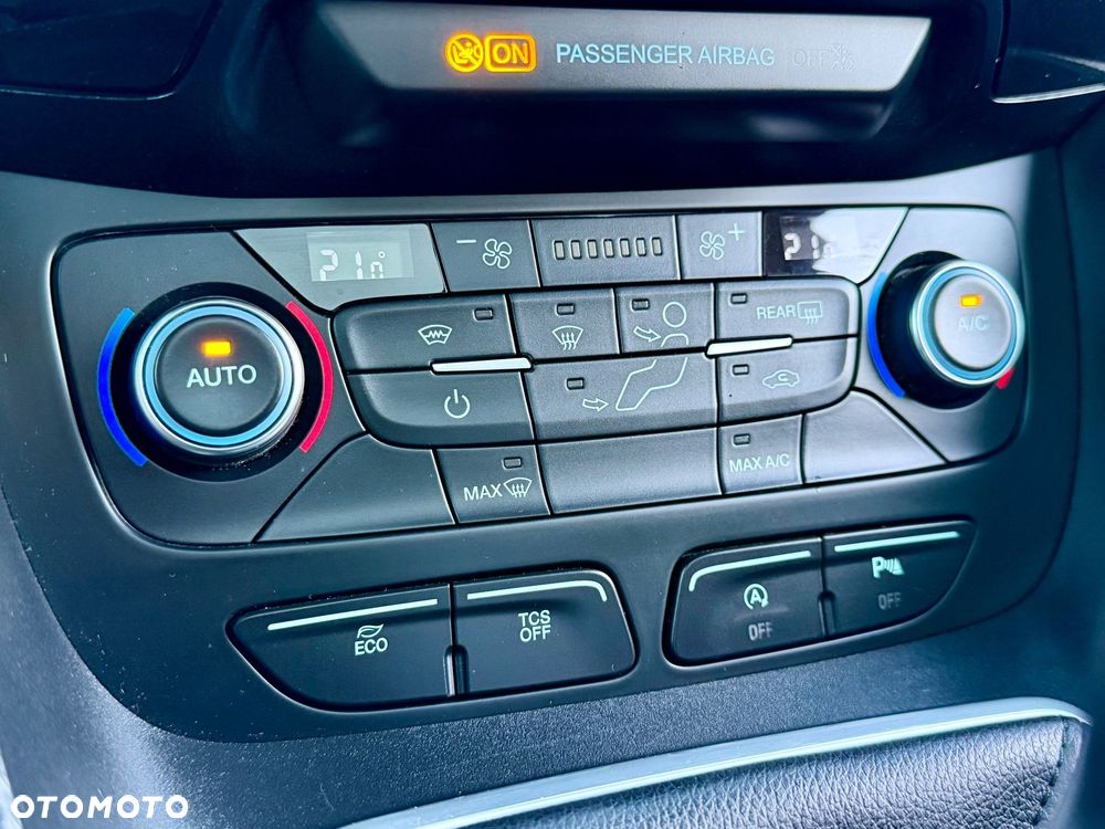 Ford Tourneo Connect 1.5 TDCi Titanium - 24