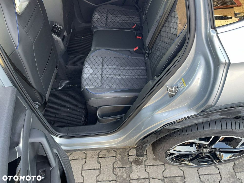 Volkswagen Tiguan - 6