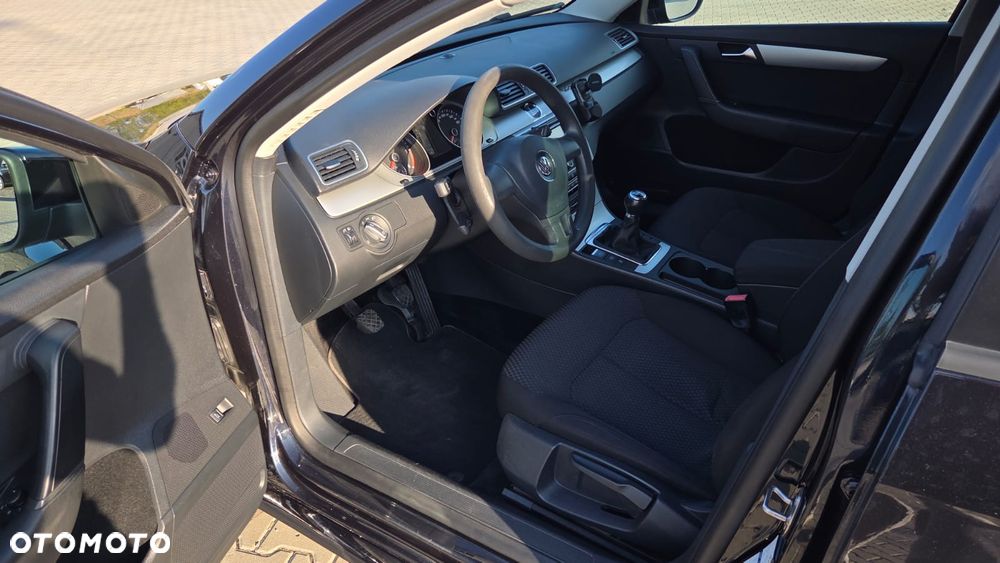 Volkswagen Passat 2.0 TDI Comfortline Optimum - 17