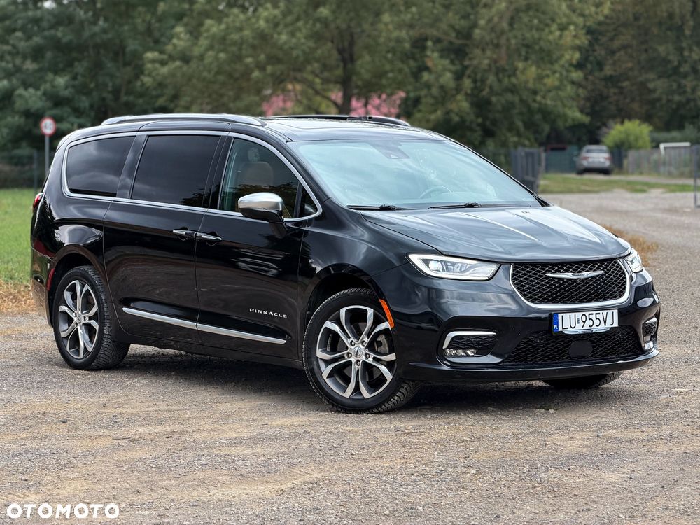 Chrysler Pacifica - 2