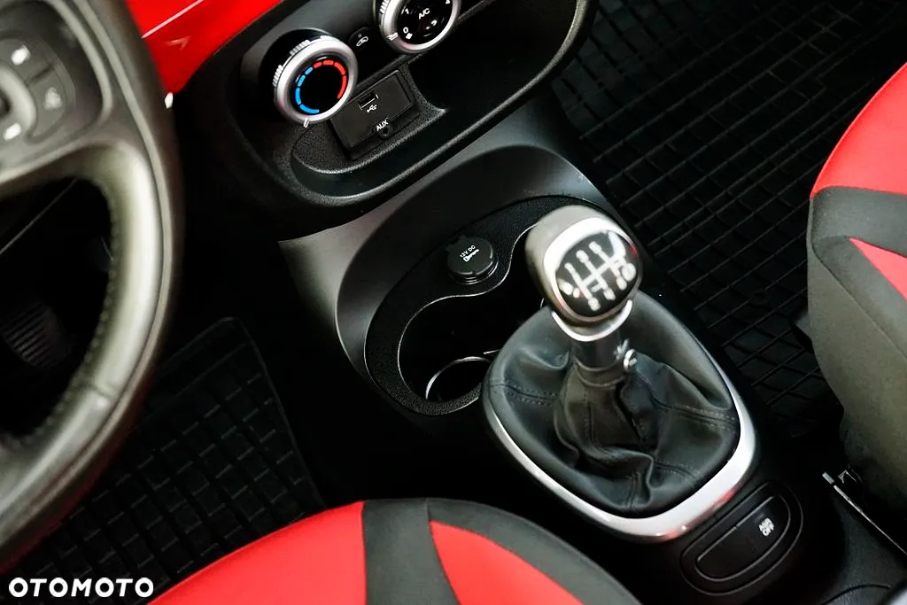 Fiat 500L 1.4 16V Lounge - 29