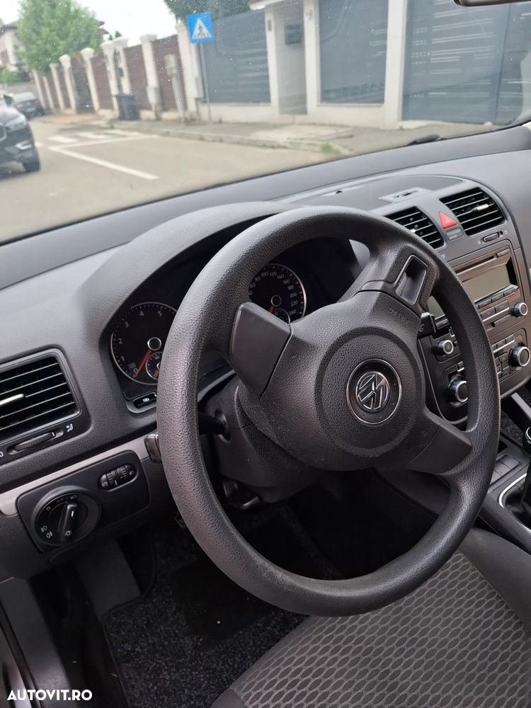 Volkswagen Jetta 1.6 Comfortline - 3