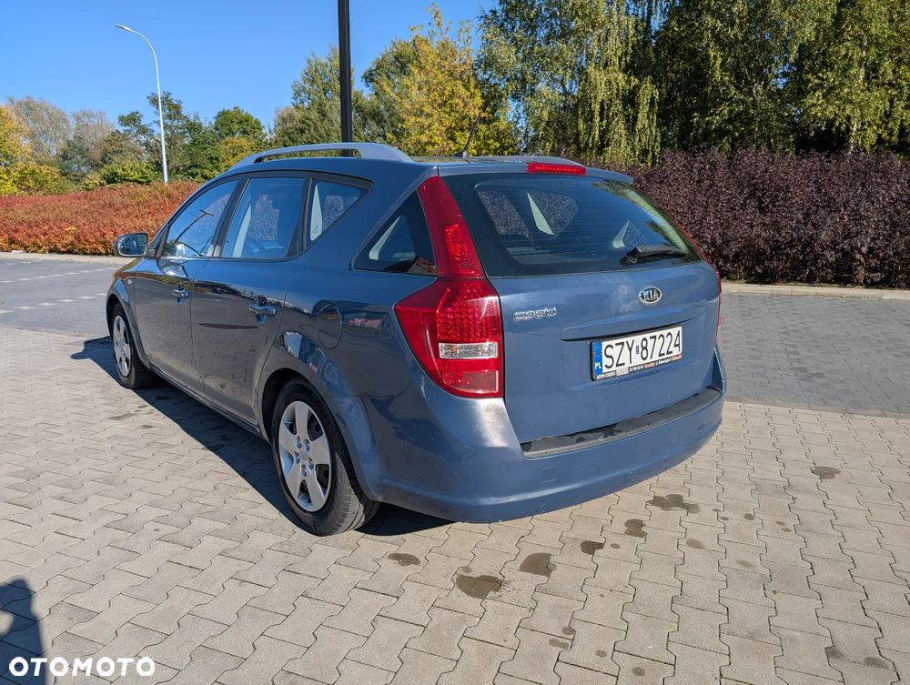 Kia Ceed Cee'd 1.4 L - 7