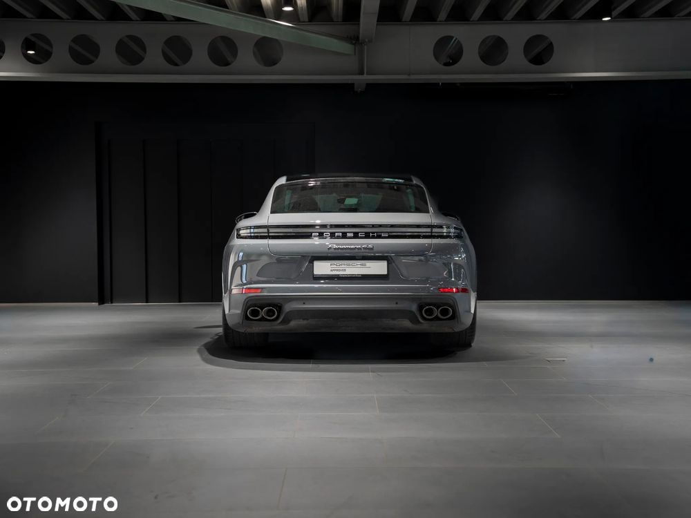 Porsche Panamera 4S E-Hybrid - 4