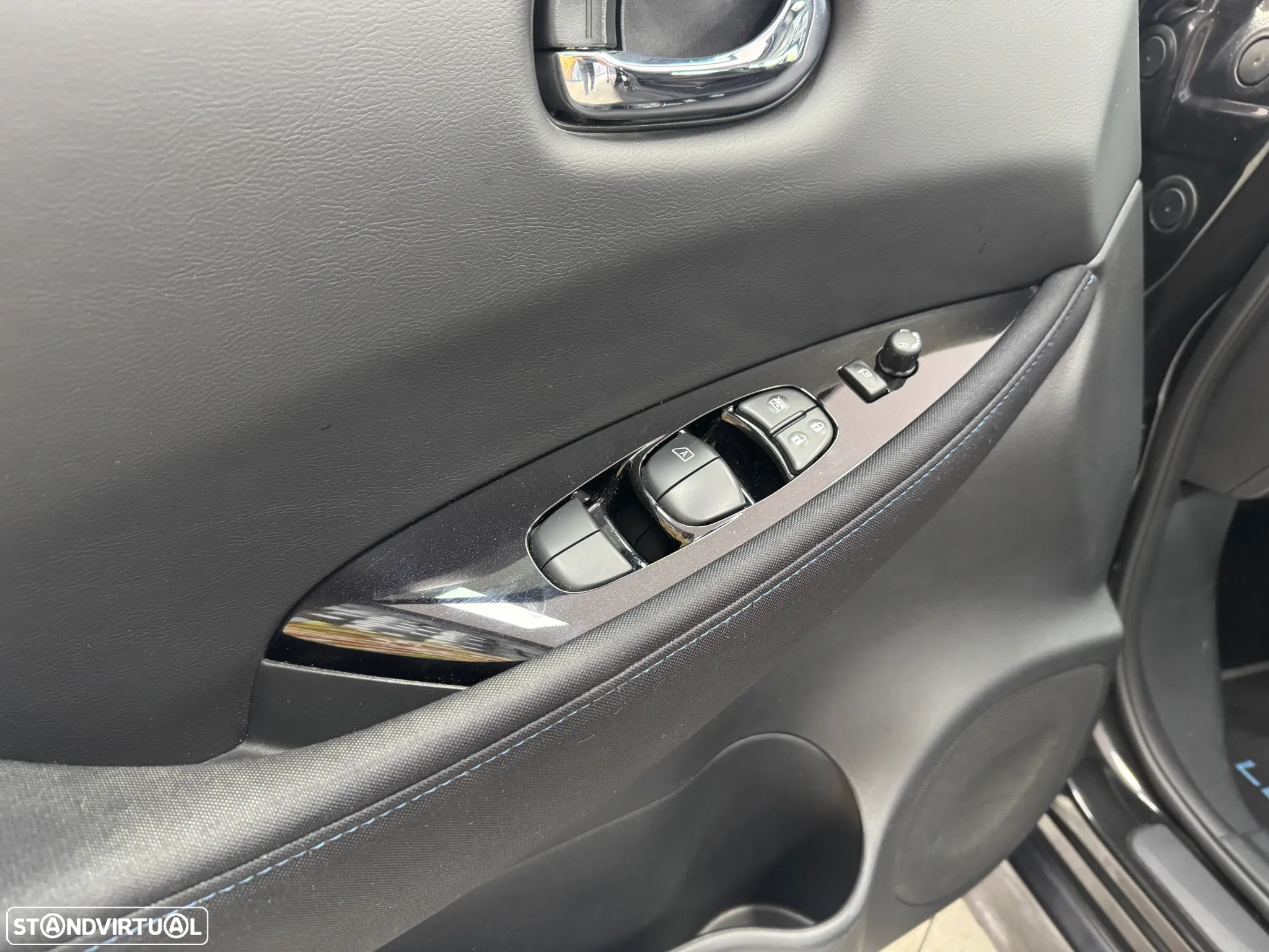 Nissan Leaf N-Connecta - 27