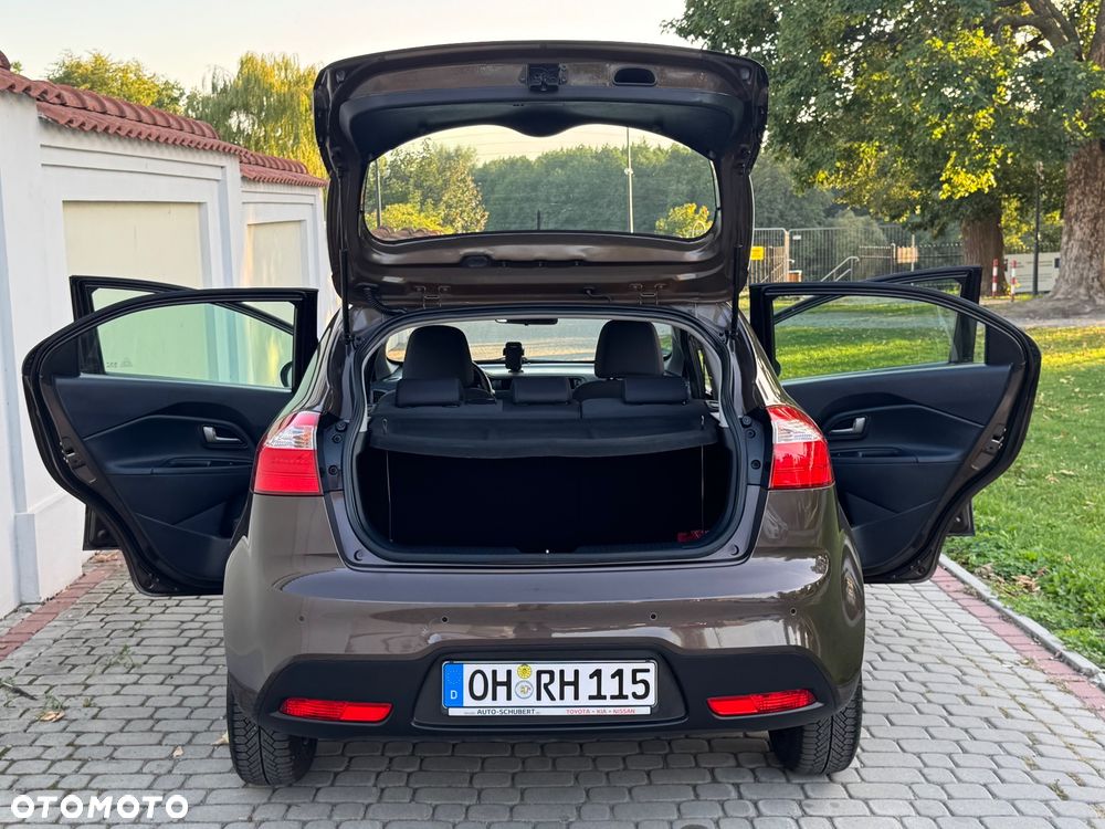 Kia Rio - 30
