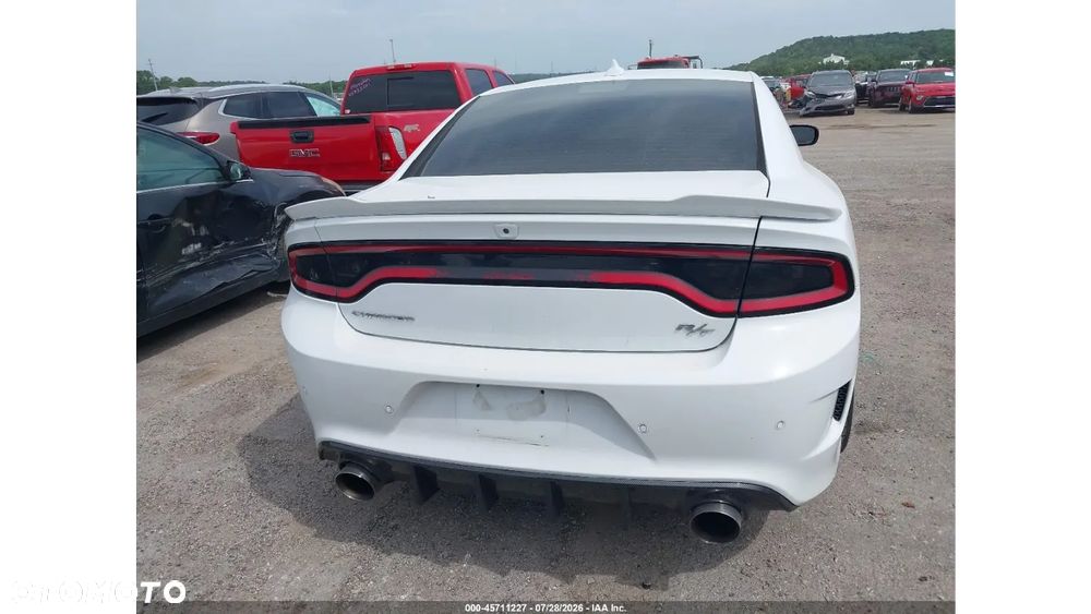 Dodge Charger 5.7 R/T - 8