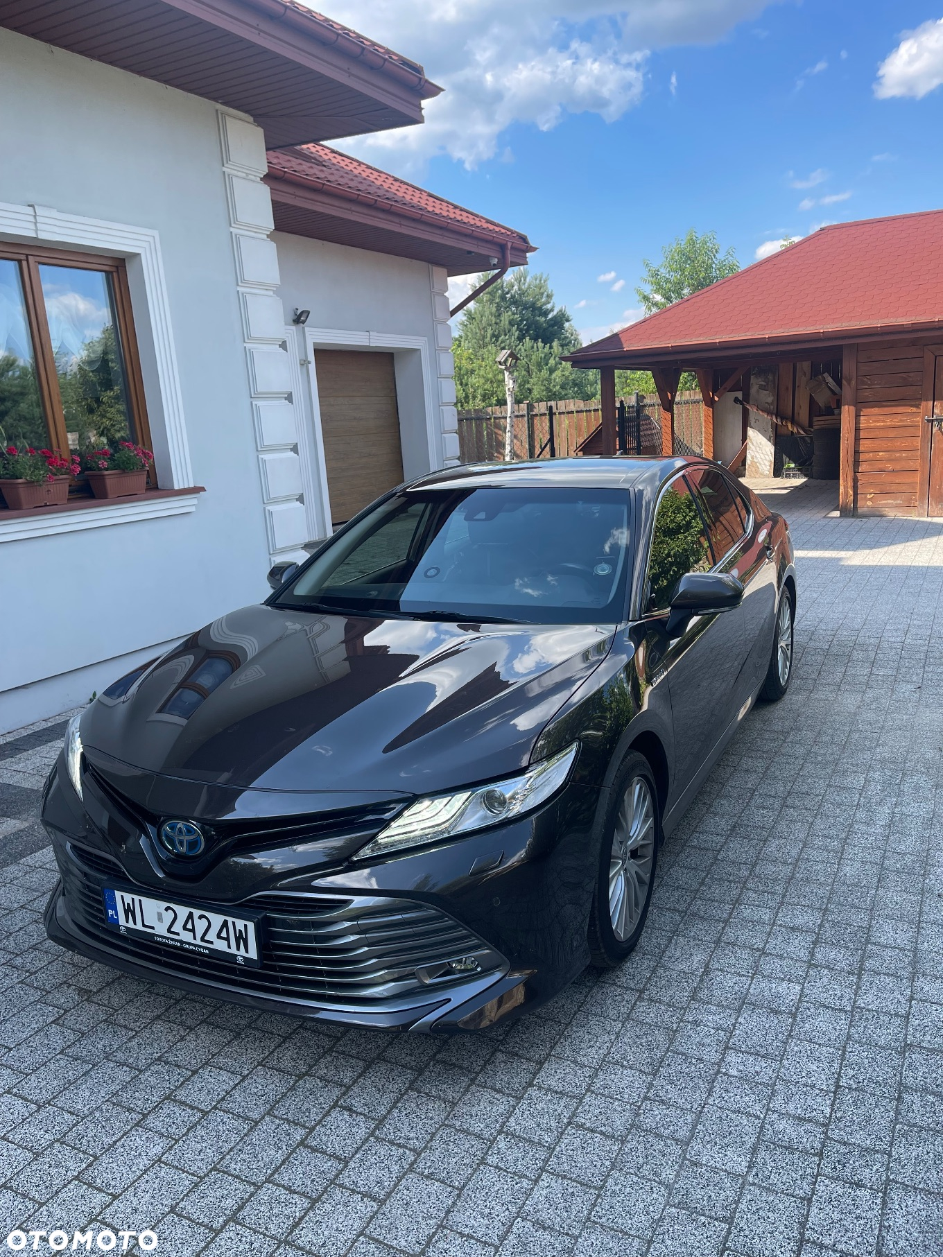 Toyota Camry 2.5 Hybrid Executive CVT - 2
